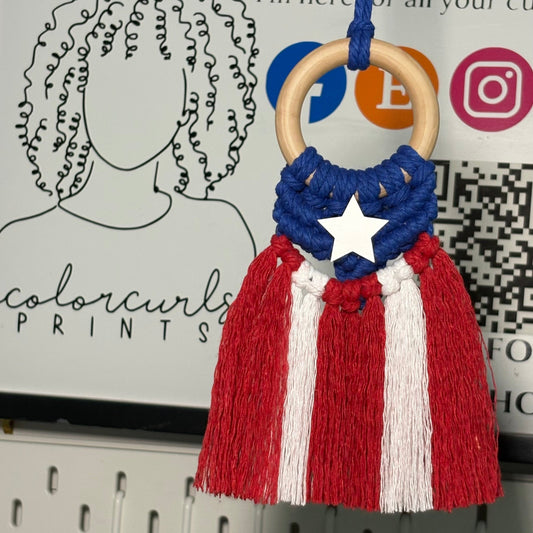 Puerto Rican Flag Macrame Hanger