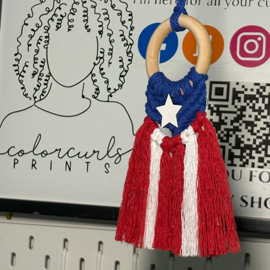 Puerto Rican Flag Macrame Hanger